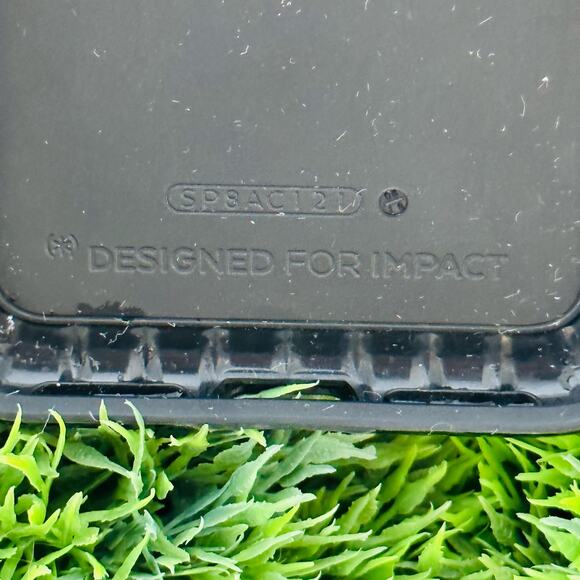 Speck Presidio Grip for iPhone X, Black - Picture 2 of 3